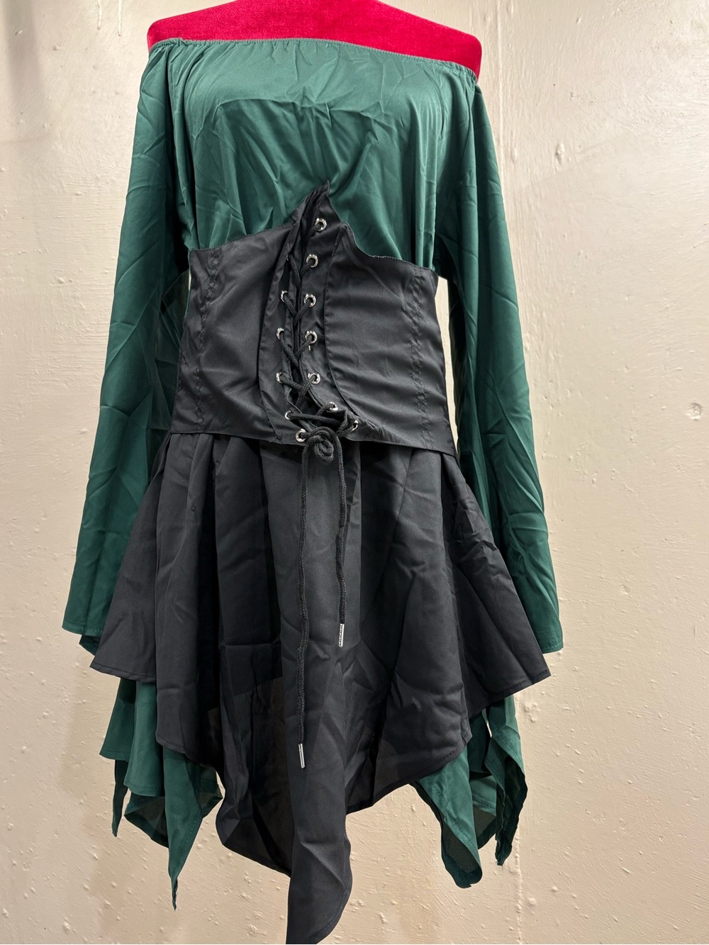 Off-Shoulder Green&Black Gothic Corset medieval Dress costume size small-medium